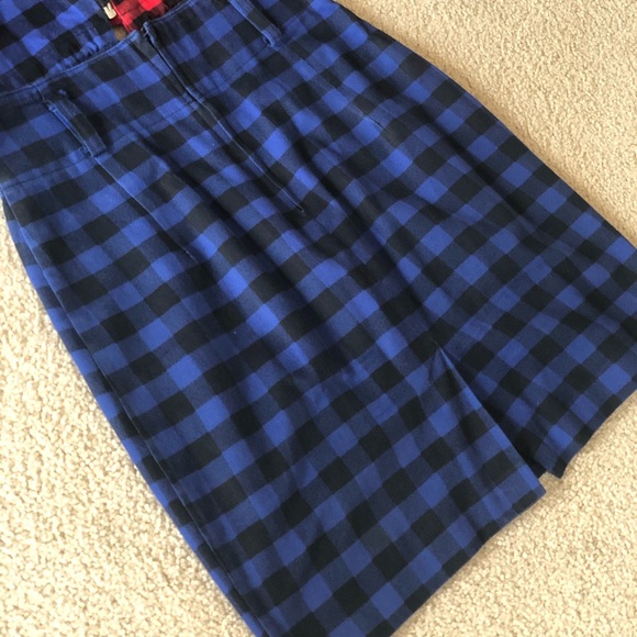 Woman’s Plaid Skirt and Jacket Suit - Picture 4 of 6
